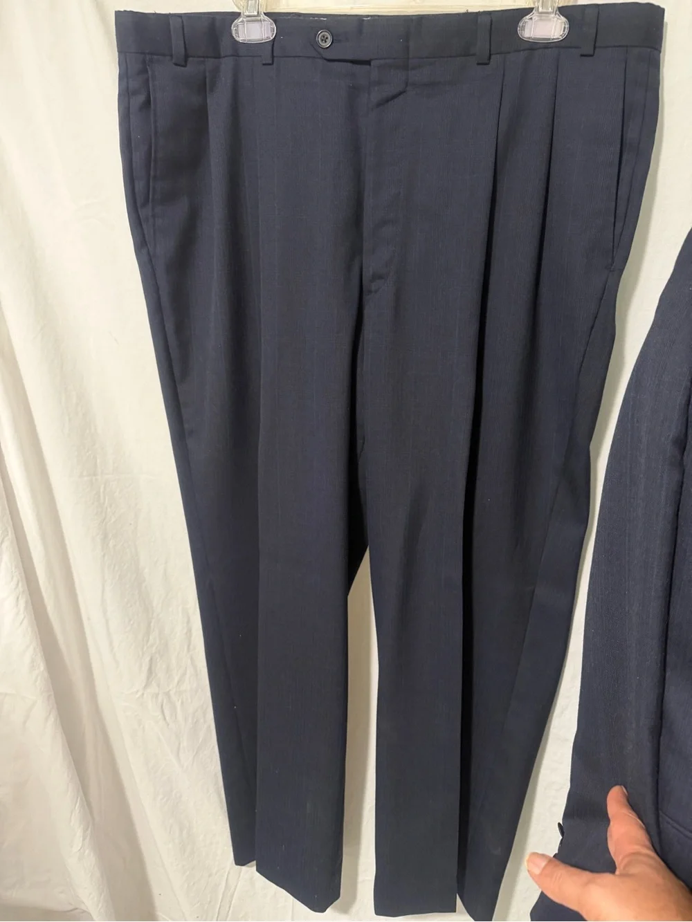 Evan Picone Men's Navy Blue Two-Piece Suit imported Fabrics. ☑️